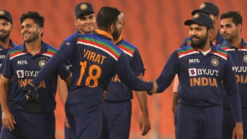 Virat Kohli and Rohit Sharma with Team India members. Pic: BCCI